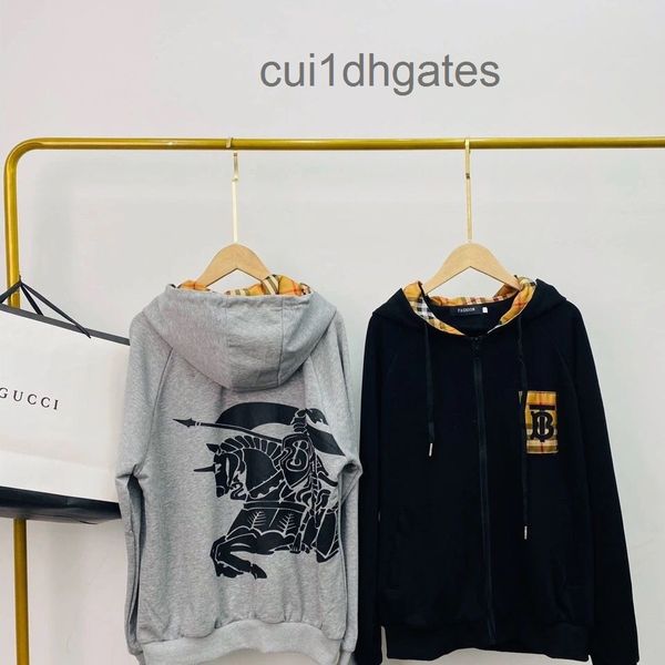 

2022 luxury brand burb hoodies outlet sale net red battle horse lattice embroidered jacket of the same style m 84cj, Black;brown