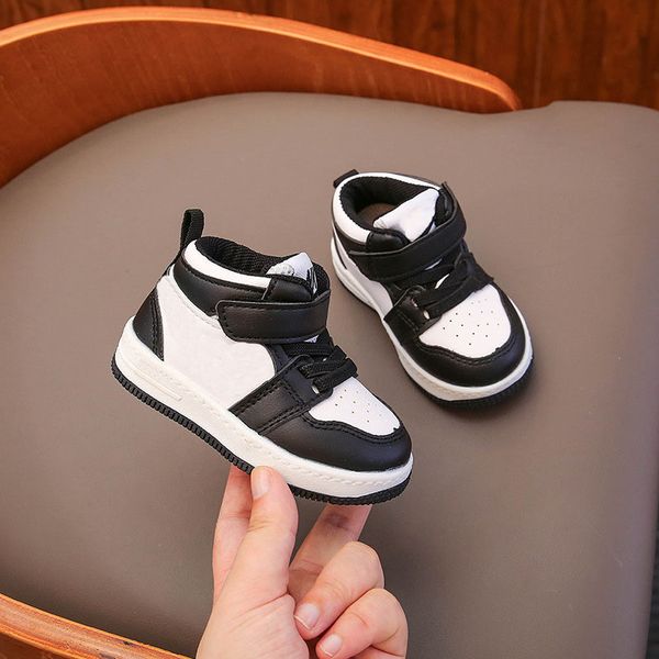 

2022 kids designer slides shoes n k comfortable kid slide boost sneakers designers boys girls toddler red white grey breathable baby sneaker, Black