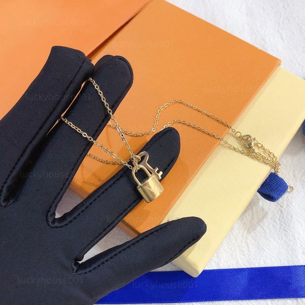 

brand new luxury letter pendant necklace fashion jewelry 18k gold-plated lock pendants hip hop punk mens and womens necklaces precious jewel, Silver