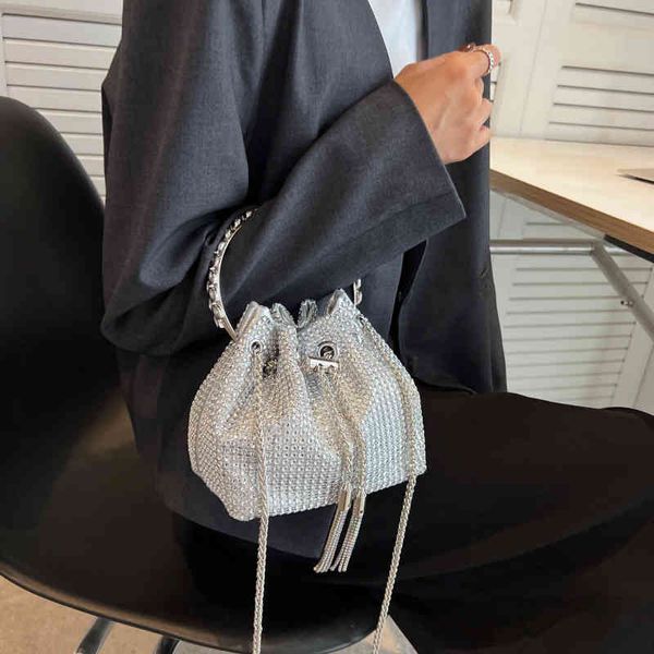 

2022 new bag female messenger sequin rhinestone metal handle blessing diamond tassel bucket bag purses