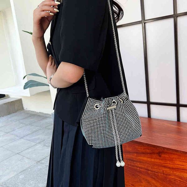 

full diamond bucket bag female 2022 new fashion version style chain single shoulder diagonal belt purses
