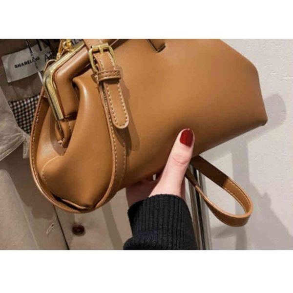 

popular bag women's new fashion minority winter single shoulder messenger bag texture armpit purses
