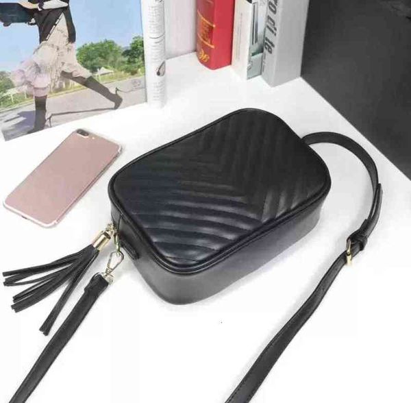 

luxurys 4-color women shoulder designers bags bags handbag casual travel tassel small square bag pu material fashion shoulder bag's wal