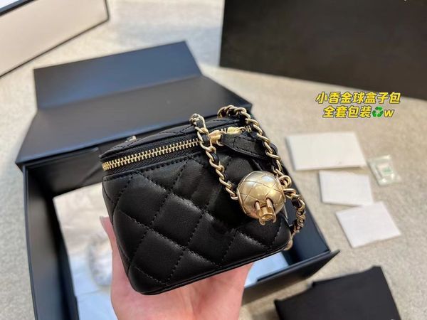 

2022 new cc tote designer bag snapshandbag the totes bags shoulder crossbody nice bb utility bag women fashion mini sling makeup sacoche qui, Red;black