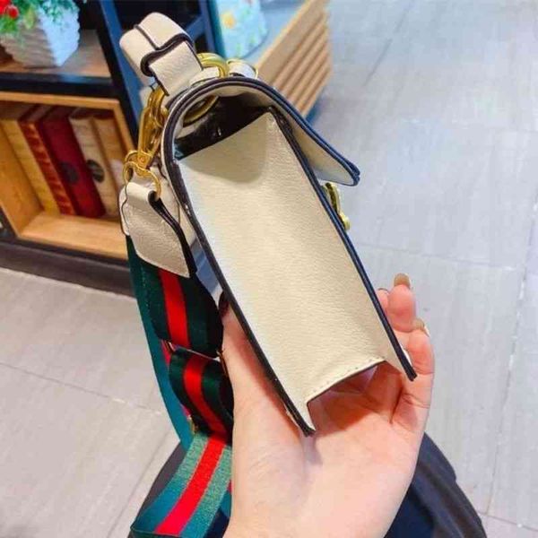 

new bee handbag with high-quality details iconic elements is made of man-made canvas messenger women's bag purses