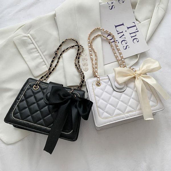 

evening bags autumn silk scarf female trendy fashion rhombus chain texture single shoulder armpit messenger 220913