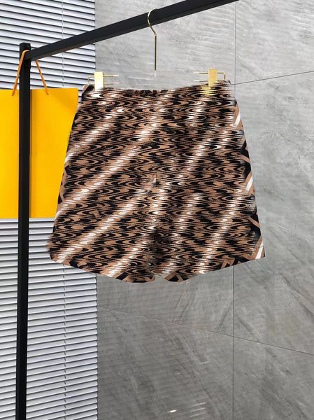 

cool fashion designer men's shorts pants big brown letter printed summer luxury designer men short pant sports casual style, White;black