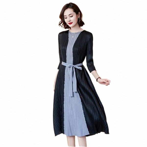 

casual dresses casual dresses miyake pleated dress autumn women fashion and comfortable self-cultivation contrast color was thin mid-length, Black;gray