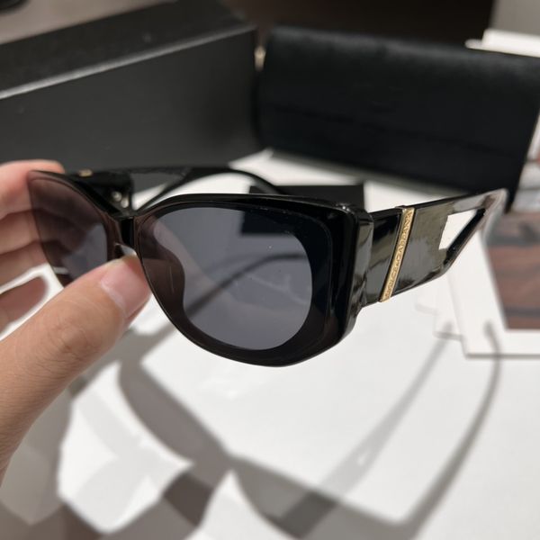 

luxury sunglasses polaroid lens designer womens mens sunglasses for women 8825men sun glasses fashion style protects eyes uv400 with case, White;black