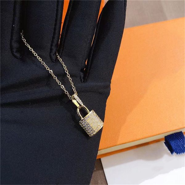 

womens lock necklace designer luxury pendant diamonds necklaces fashion for women mens gold silver necklace couple jewelry