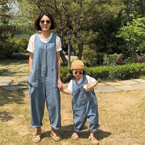 

family matching outfits korean children's wear parent-child wear summer fashion loose thin jeans pants for boys and girls 220915, Blue