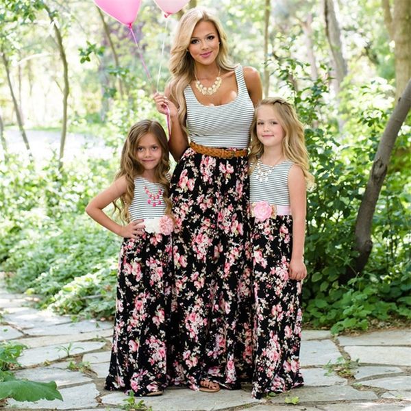 

family matching outfits summer mothers kids baby clothes going out sleeveless girl sister mom daughter equal beach mommy long legs dresses 2, Blue