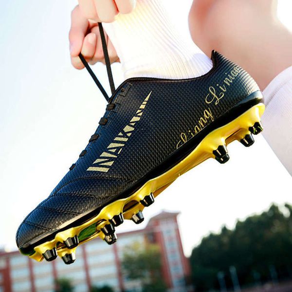 

boots men's shoes round head solid color sports long nail broken football 22027 5hg3, Black
