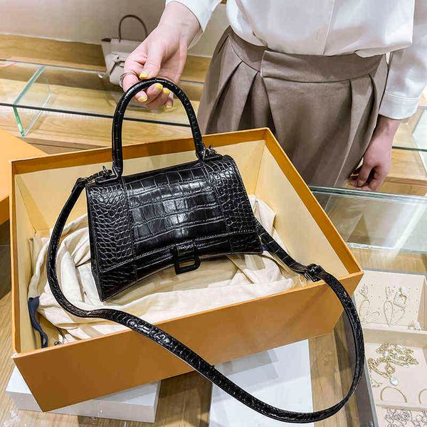 

bags designer fashion bbalencaigas handbags 2022 portable single shoulder messenger home crocodile hourglass women's leather mini
