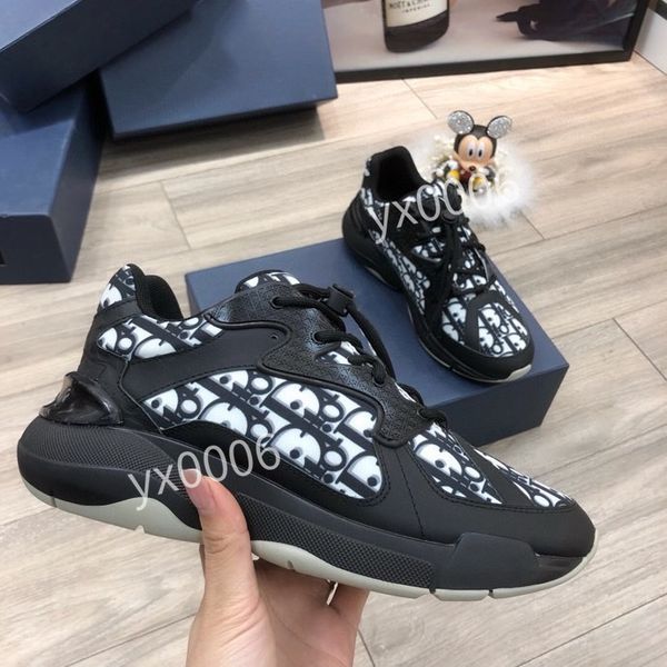 

2022 martin boots short boots desert boots lace-up 35-44 shoes classic women 's thick sole fashion metal buckle casual autumn and winte, Black