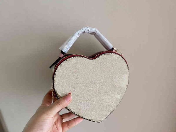 

heart love wallets designer texture bags mini luxury crossbody shoulder phone lady handbags tiny coin chain purses