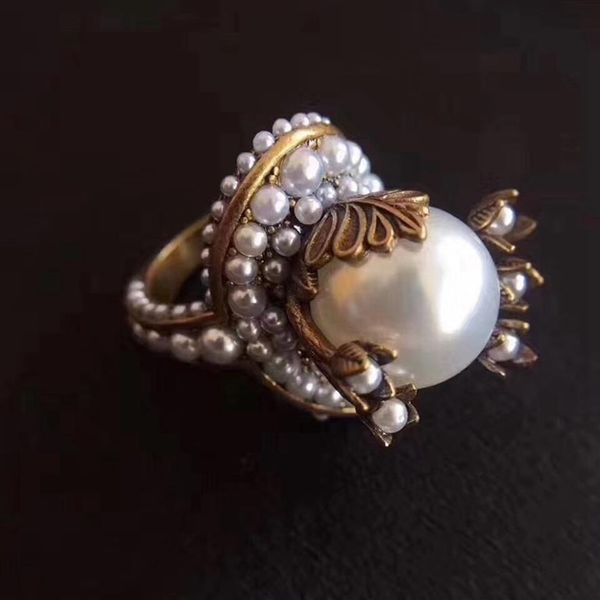 

junerain brand designer s brass large bling pearl leaves finger ring gu vintage petal flower finger ring party wedding cool je310r, Golden;silver