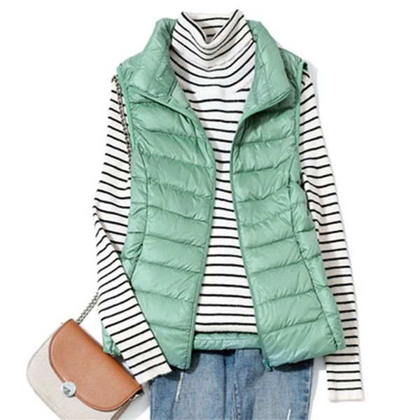 

women's vests ultra light down vest women short vest windproof lightweight warm waistcoat female sleeveless white duck down coat 220913, Black;white