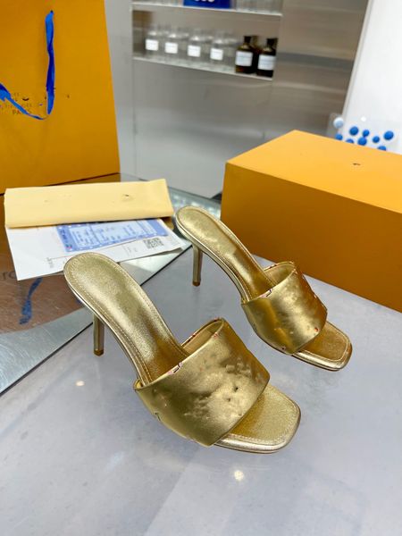 

2023 designer womens high heels dress shoes sunmmer patent leather pointed toe peep-toes sandals stiletto heel luxurys lady matte rivets pum, Black