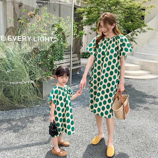 

family matching outfits summer mom and girls loose sleeveless dot dress family matching clothes cotton dresses 220914, Blue