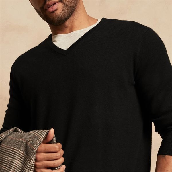 

mens sweaters mens lightweight merino wool vneck sweater 50% merino knit pullover men classic soft breathable moisture knitted sweater men 2, White;black
