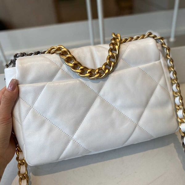 

shoulder bags 2022 luxury handbags designer 19 bag women fashion lambskin soft leather tote purses crossbody metal chain flap shoulder bags