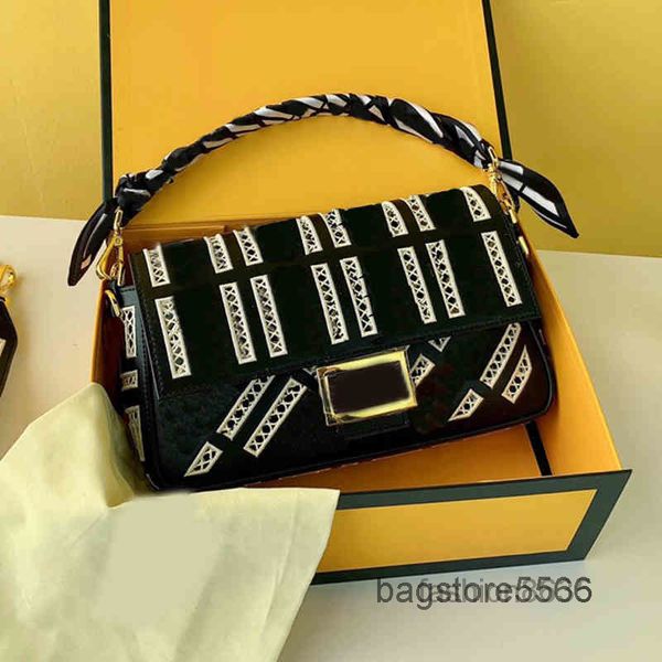 

print evening bags cutout letter shoulder bags women baguette handbag leather designer crossbody female purses with scarf 220412multi poche