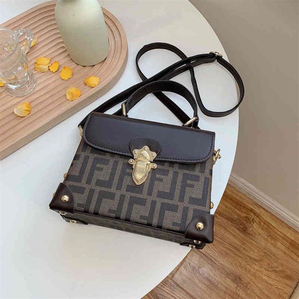 

bag new women's bag ol portable single shoulder messenger small square fashion printed purse outlet271g