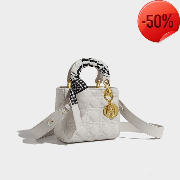 

designer bags diana silk scarf hand-held lingge 2022 new women's wedding versatile niche high-grade single shoulder cross