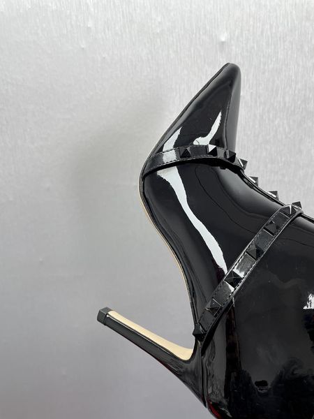 

european station boots 2022 new rivet leather pointed stiletto high heels martin boots women's fashion side zipper short, Black