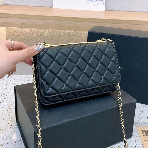 

22a genuine leather card holder wallet bags trendy with gold metal hardware matelasse chain crossbody shoulder multi pochette phone pouchj h, Red;black