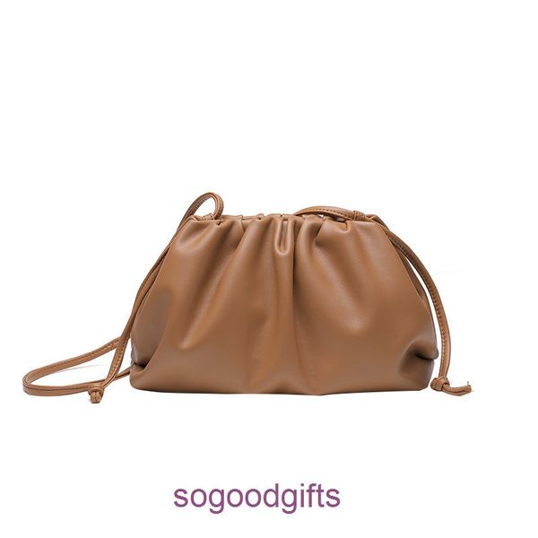 

pouch bag designer bottegas handbags women venetas clutch bags leather women's bag 2022 new cloud fold single shoulder crossbody leathe