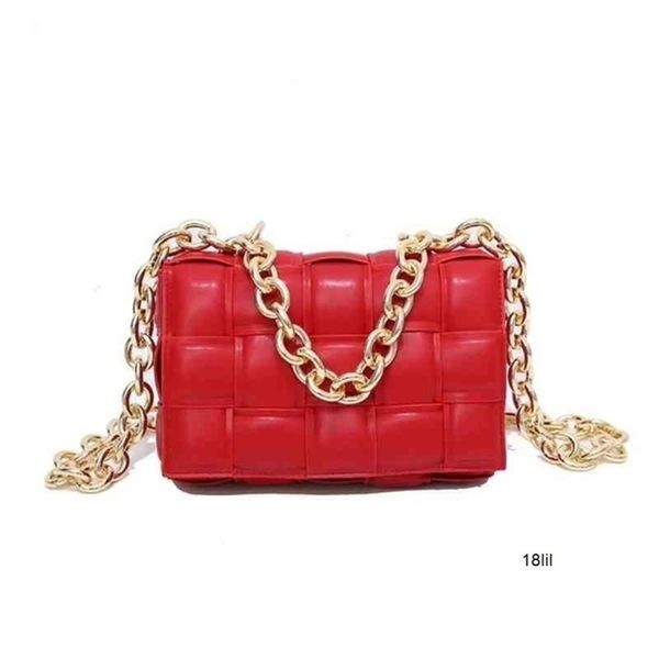 

bottegass venetas wholesale designer handbags chain fashion trendsetter retro small single shoulder messenger woven pillow womens bag wan