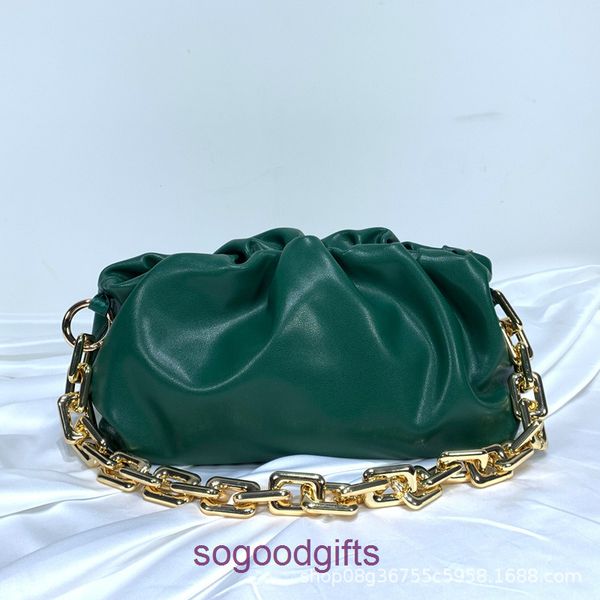 

pouch bag designer bottegas handbags women venetas clutch bags 2022 new fashion leather one shoulder underarm bag women's chain cloud w