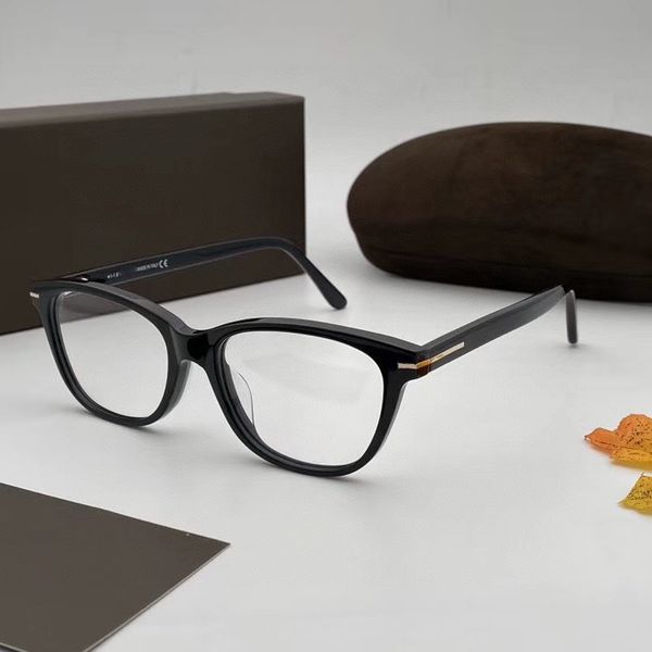 

womens eyeglasses frame clear lens men sun gasses fashion style protects eyes uv400 with case 5636, Silver