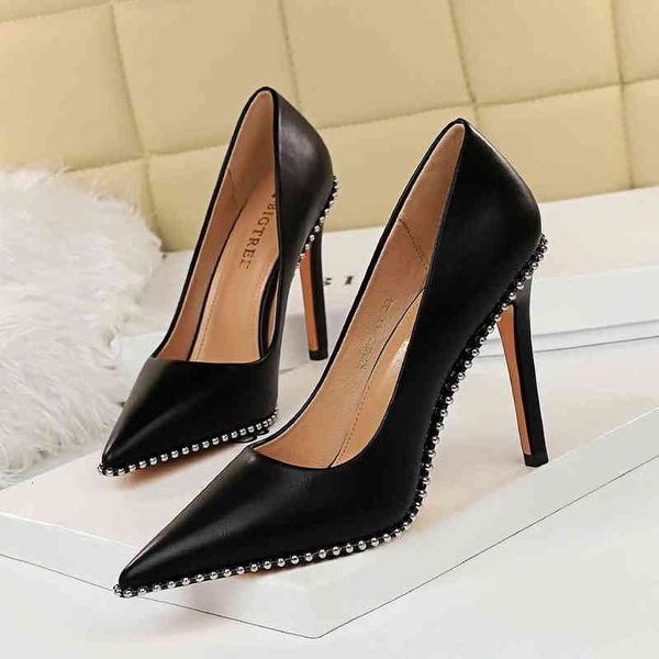 

1829-3 sandals fashion nightclub show thin high heeled shoes women's shallow mouth pointed rivet single, Black