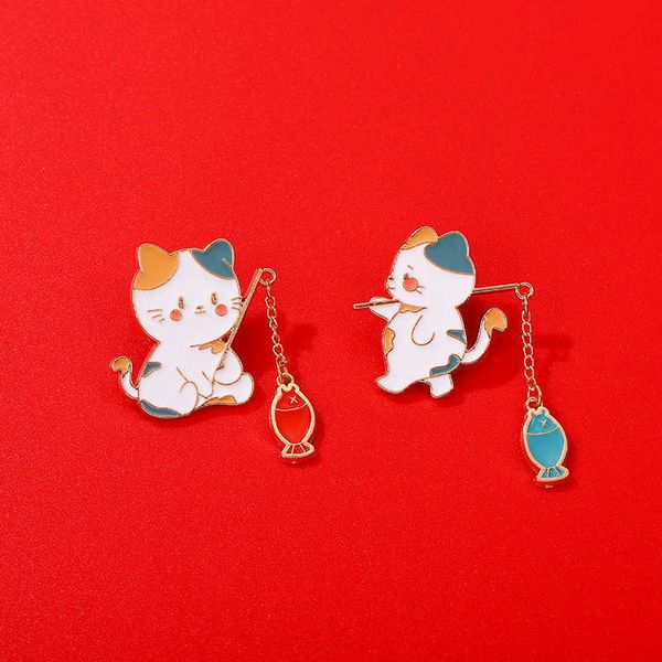 

cartoon cute creative kitten fishing brooch alloy creative niche design sweater backpack accessories pin badge, Gray