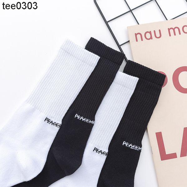 

men's socks peaceminusone quan zhilong fashion cotton medium black and white stockings fashion socks