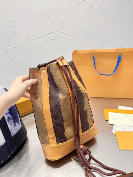 

shoulder bag ss22 nigo 2 randonee limited delivery package fashion bags shopping satchels crossbody messenger bags leather hobo