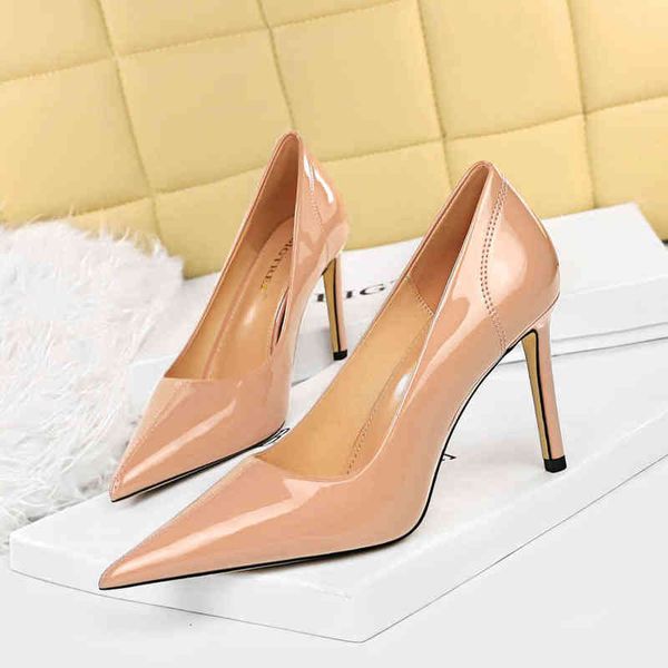 

8831-1 sandals style fashion simple nightclub thin heels high bright face patent leather shallow mouth pointed single shoes, Black