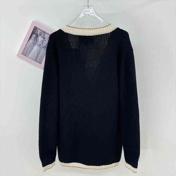 

brand women's knits tees g family single breasted v-neck long sleeve color matching double pocket sweater letter embroidery loose casua, White