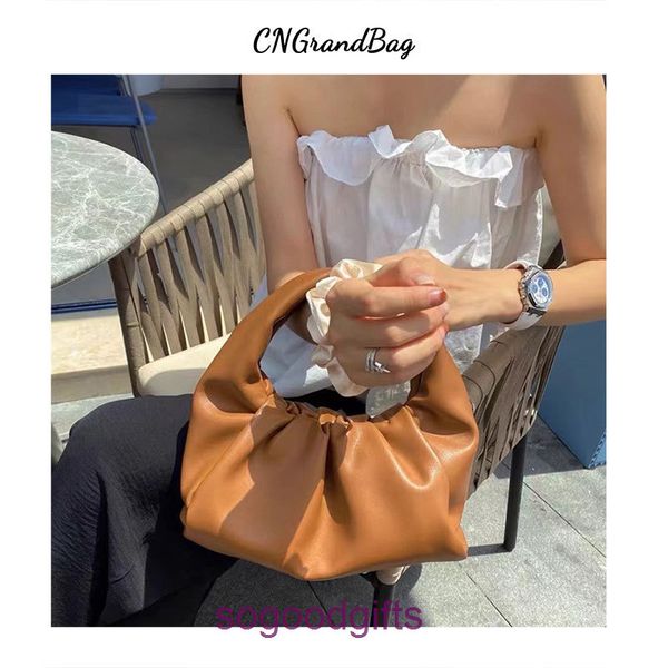 

pouch bag designer bottegas handbags women venetas clutch bags genuine cowhide soft leather lady cloud pleated bag portable fashion one shou