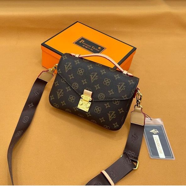 

luxurys designers crossbody bag women handbag pochette messenger bags oxidizing leather metis elegant shoulder bags crossbody bag m41781