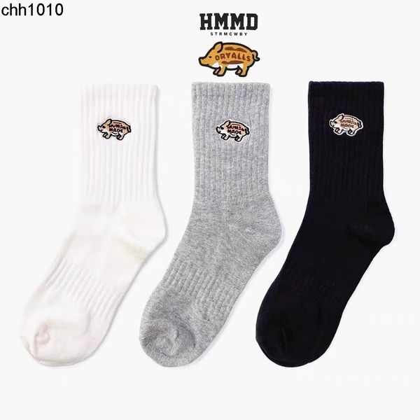 

men's japanese chaopai human piglet embroidery medium sleeve socks for men and women ins fashion thin street cotton, Black