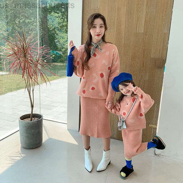 

family matching outfits coat mommy and me clothes look fashion winter outfit 2pcs wool sweater knitted skirt set l220916, Blue