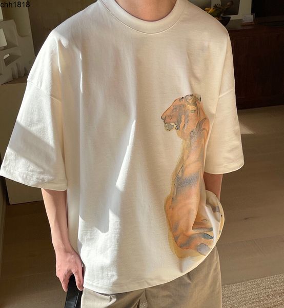 

correct version jil minimalism spring summer limited watercolor tiger year of the tiger men and women loose os version short sleeve t-shirt, White;black