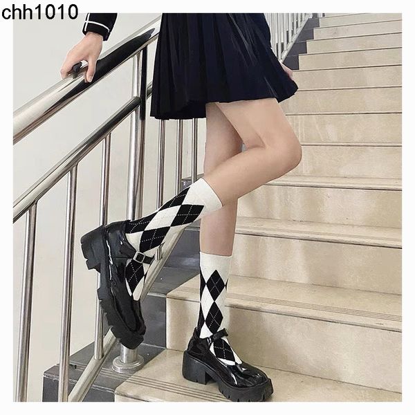 

men's lolita diamond checkered pile socks for men and women in autumn and winter wear jk sweet trend cotton, Black