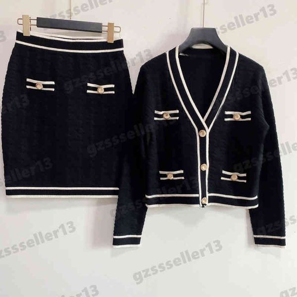 

designer womens two pieces dress classic style knitted dress suit v-neck cropped knitted button cardigan jacket and skirt two piece set 0912, White