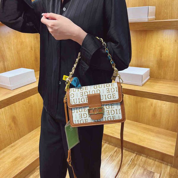 

shoulder bags chain handbag for women old flower printed color contrast letter cowhorn poor crossbody bag 220915