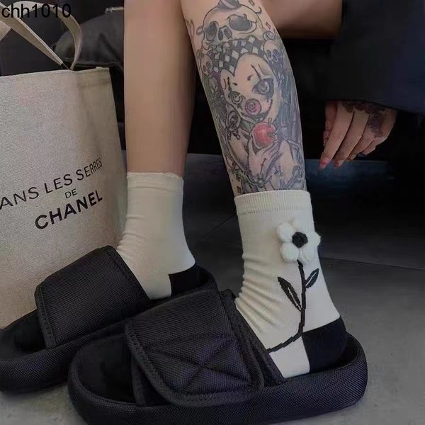

men's jk style lolita cute three-dimensional flower socks children's middle tube white simple ins style socks of the same style, Black